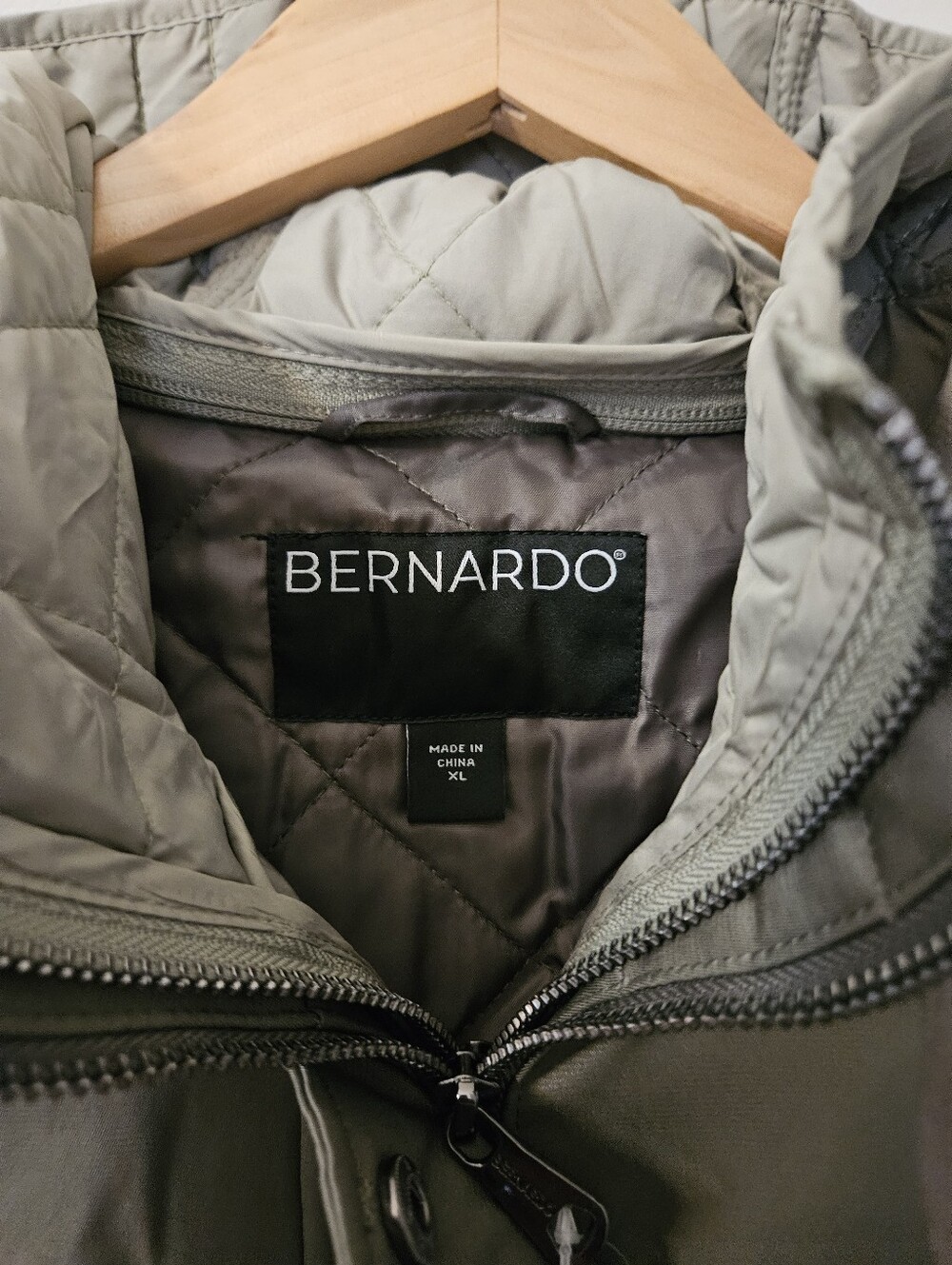 NEW! Bernardo Green Modern Utility Raincoat With Removable Bib Size XL - Picture 8 of 16